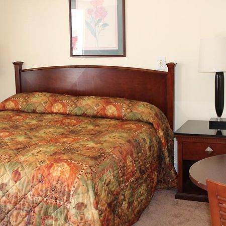 Royale Coach Motor Lodge Хэмптон Экстерьер фото