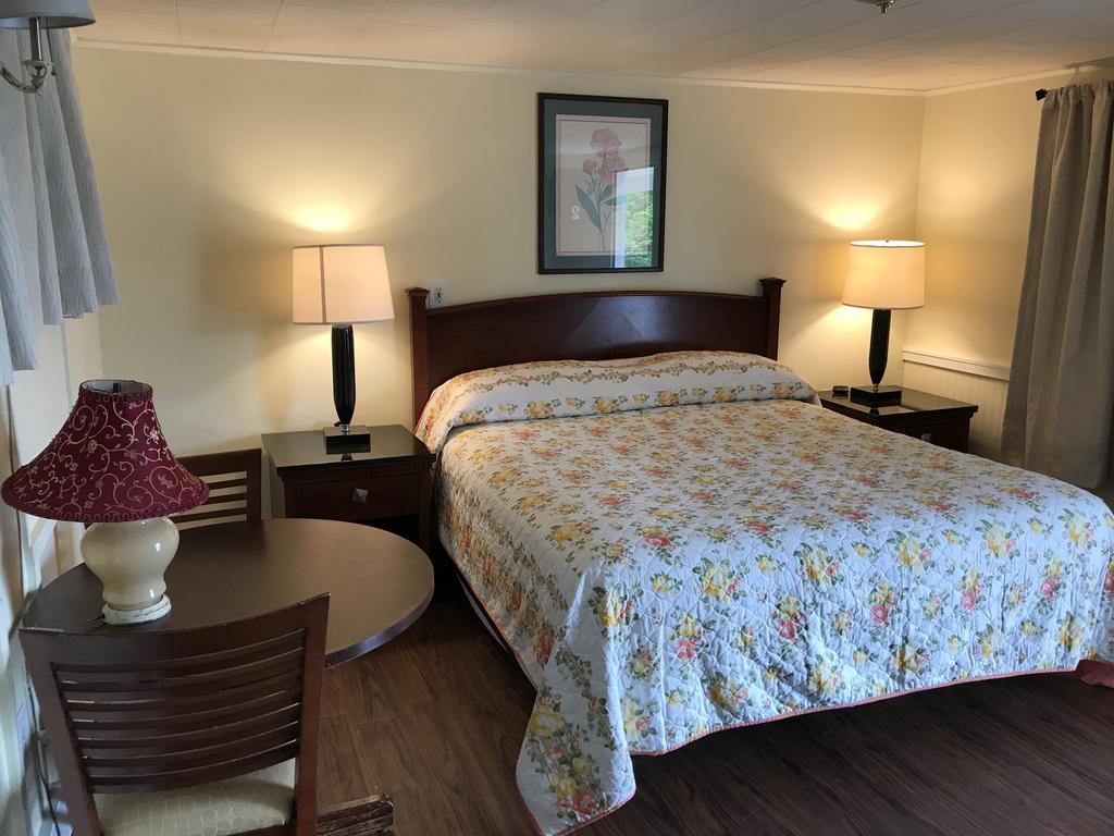 Royale Coach Motor Lodge Хэмптон Экстерьер фото