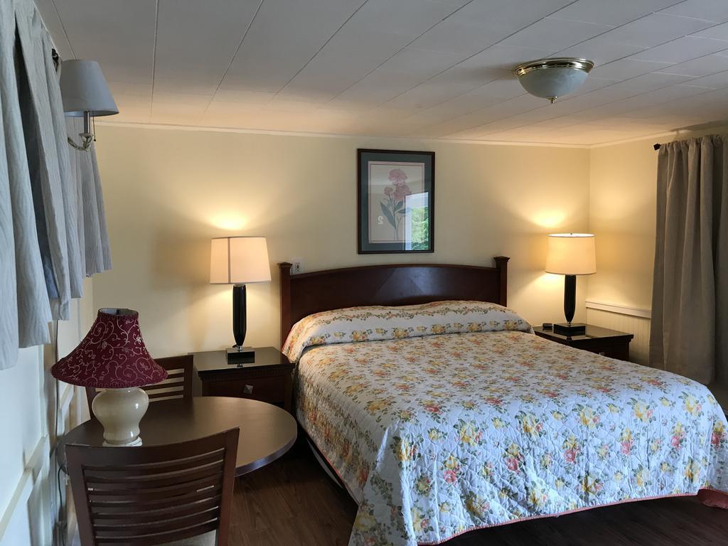 Royale Coach Motor Lodge Хэмптон Экстерьер фото