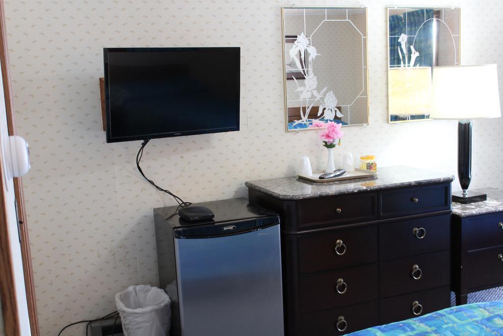 Royale Coach Motor Lodge Хэмптон Экстерьер фото