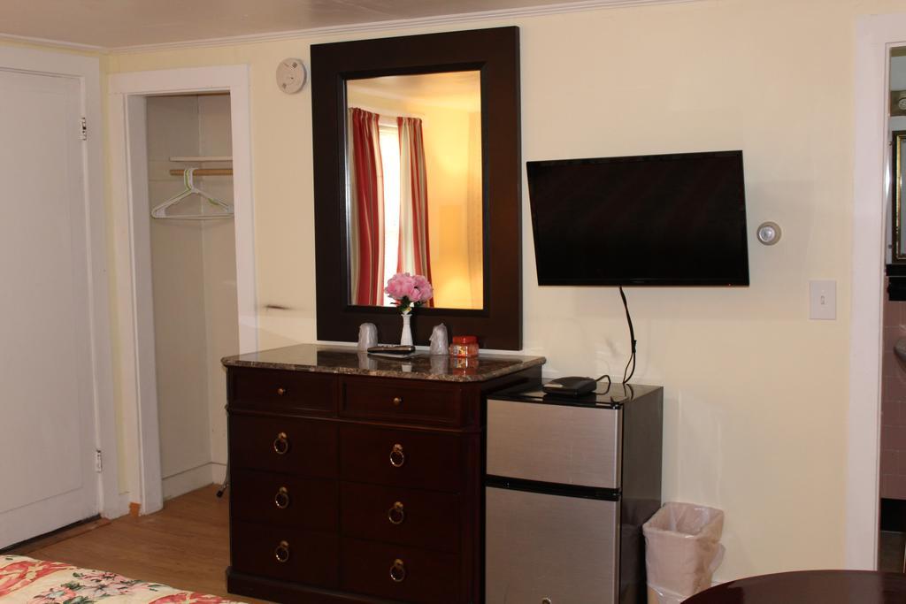 Royale Coach Motor Lodge Хэмптон Экстерьер фото