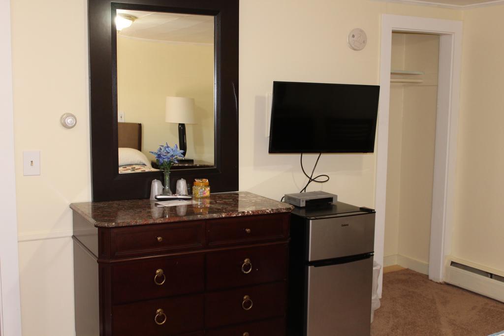 Royale Coach Motor Lodge Хэмптон Экстерьер фото